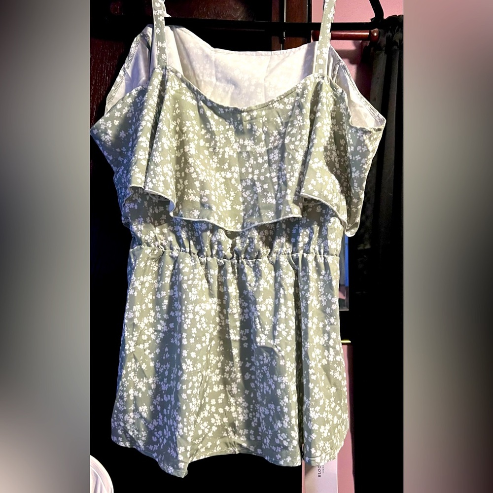 Bloomchic halter sleeveless top adjustable straps Green white top NWT 18/20